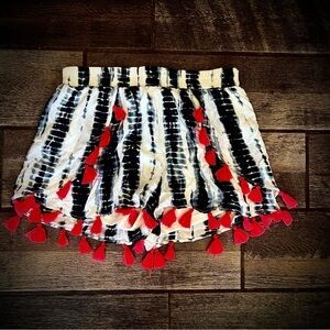 Dizzylizzy gauzy tie dye festival shorts with tassles M